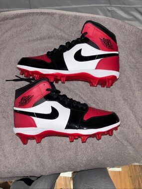 Jordan Nike Red Black White High-Top Athletic Cleats brandnew no box